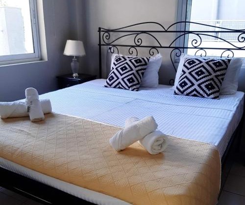 Spacious flat with private garden