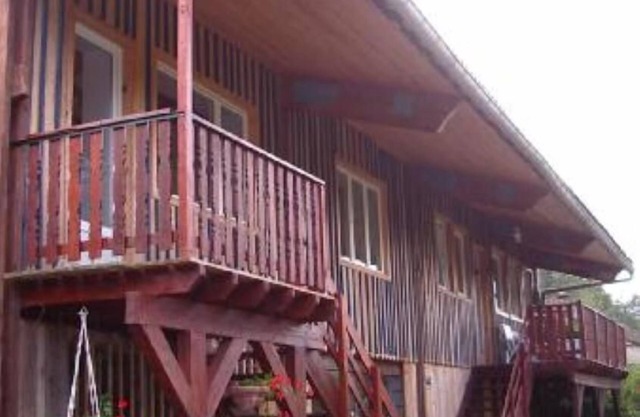 Spacious, friendly shelter, garden, quietlyassured