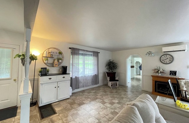 Spacious get-away on the out-skirts of town