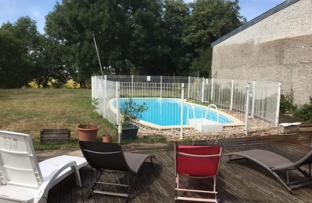 Spacious Gîte with Private Pool, Near Nature Park & Attractions in Lorraine
