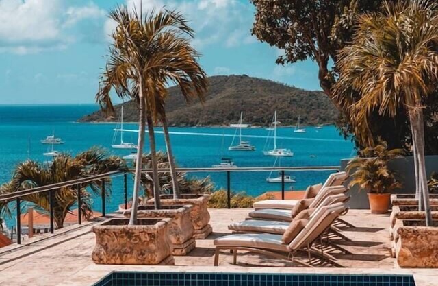 Spacious Historic Villa, Incredible Views and Pool