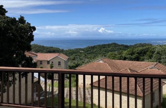 Spacious Holiday Home with Ocean Views