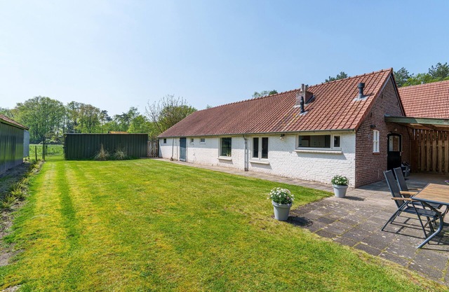 Spacious holiday home in rural surroundings