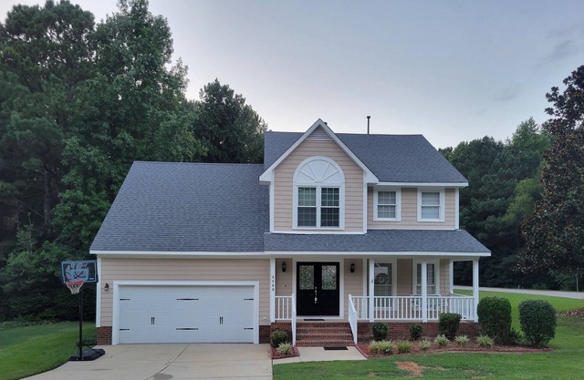 Spacious Home! 8 min to WakeMed Cary & Strip Mall