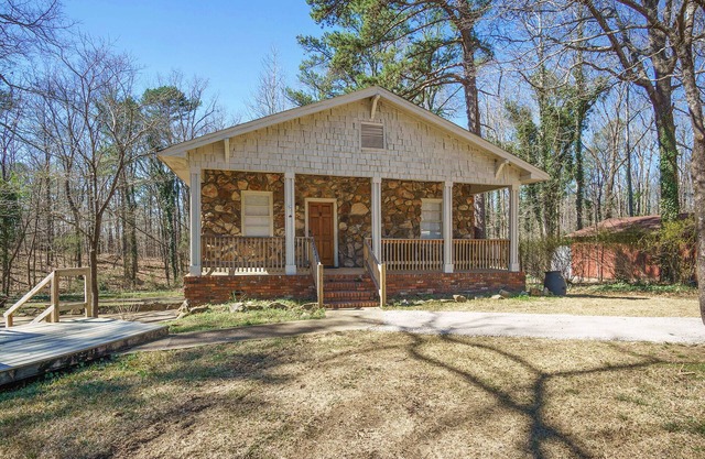 Spacious home close to Hoover Met, UAB & GOLF