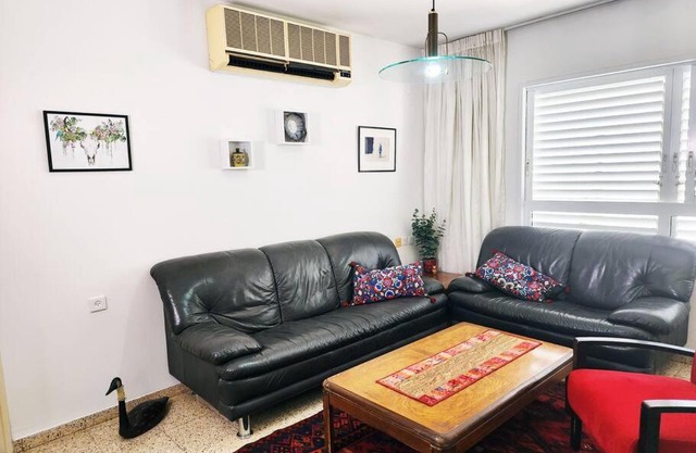 Spacious & Homely Retreat at the Diamond District