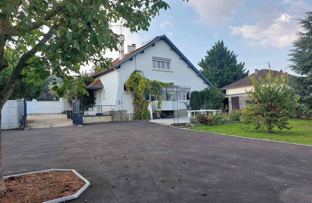 Spacious house in Champagne: a bubble of relaxation for friends and family!