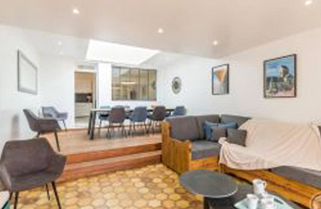 Spacious House in Portbail - 5 Bedrooms, Private Garden, Pets Welcome
