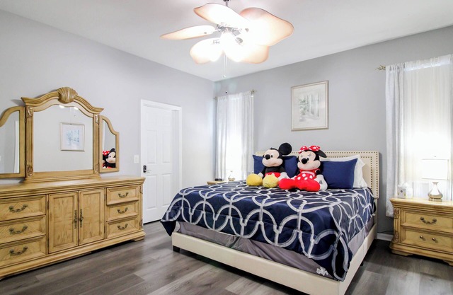 Spacious house with a private Pool&Game Room 22191