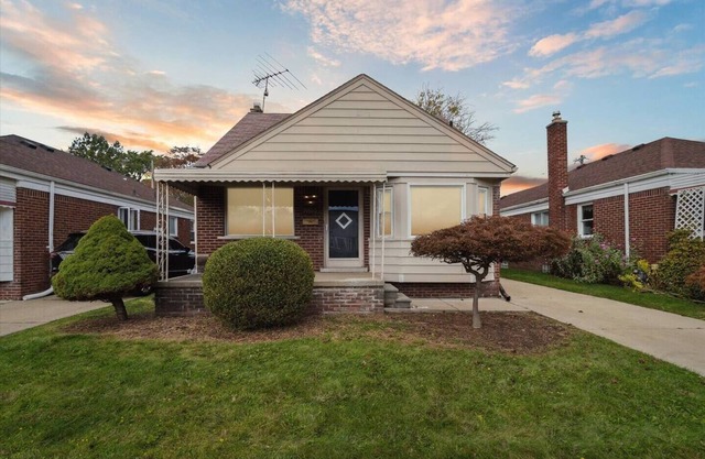 Spacious & Inviting Home Near Detroit Attractions