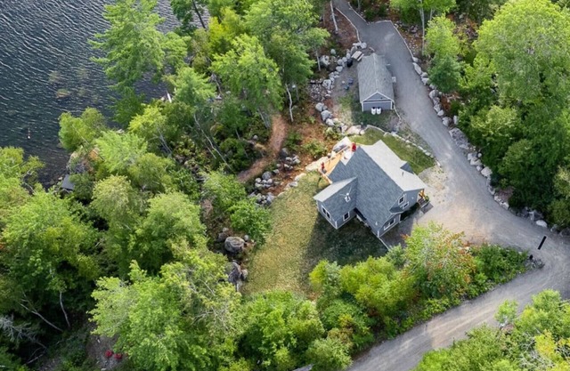 Spacious Lake House + 2 Detached Guest Houses