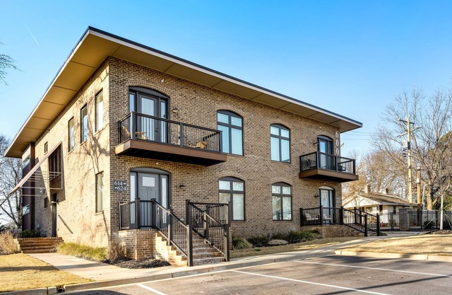 Spacious Loft Style Condo with King Beds! Must see