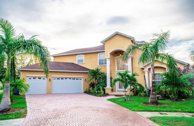 Spacious Luxurious 6BR Villa May DISCOUNT 3 King BR 1 Queen BR, 3BT Pet-Friendly