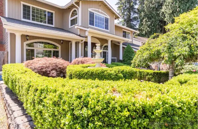 Spacious/Luxury/Custom Home with 6 beds/4.5 baths