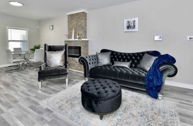 Spacious, Luxury Retreat: Ideal for Large Groups, Minutes from Downtown Indianapolis