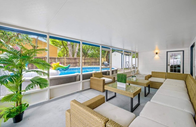 Spacious, Modern and Fully Updated Gorgeous Home