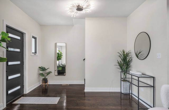 Spacious/New Home - 8BD/4BTH - Sleeps 16 + Garage!