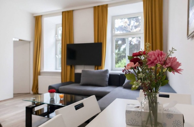 Spacious & Pleasant 2BR Apt. near Milenium Tower