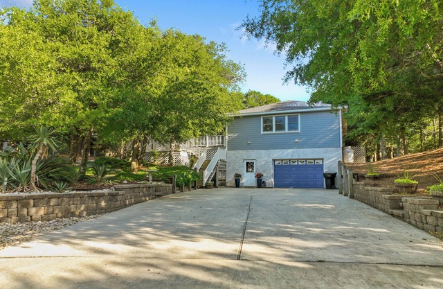 Spacious, Private, large pool near beaches!