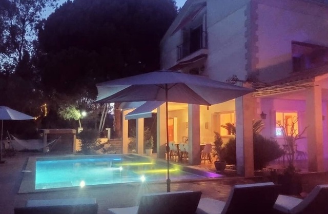 Spacious Private Luxury Villa near Barcelona Castle & Wine zone