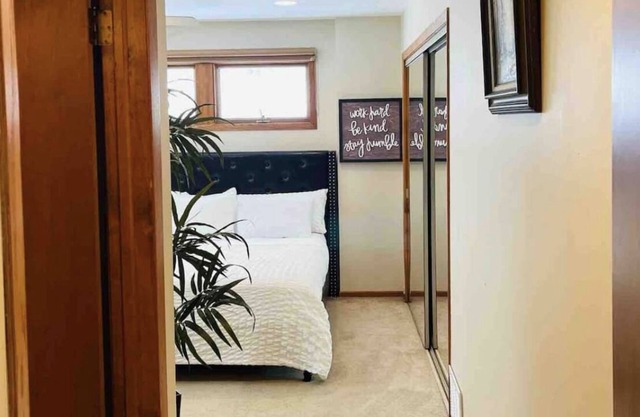 Spacious Private Room