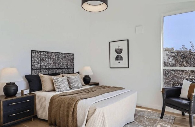 Spacious Queen Anne Townhome with Bonus Room