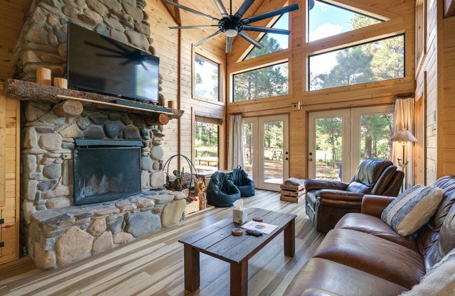 Spacious & Quiet Pagosa Springs Cabin w/Deck!