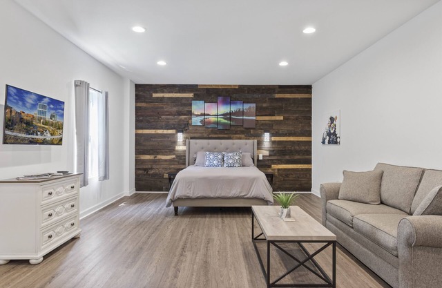 Spacious Renovated Studio W/Private Self Check in!