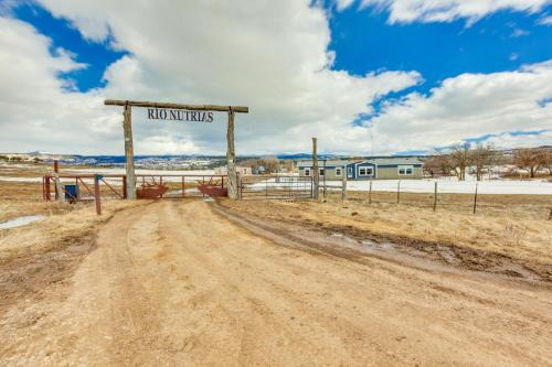 Spacious Tierra Amarilla Ranch House with Deck!