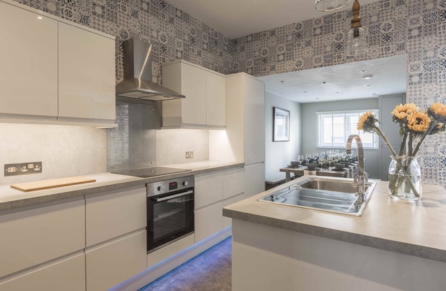 Spacious Townhouse in central Brighton | Sleeps up to 20