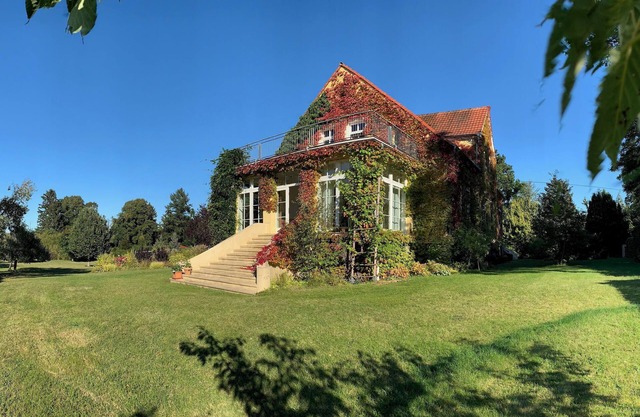 Spacious vacation apartment in the Carolinenhof manor house, Mecklenburg Lake District