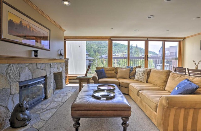 Spacious Vail Condo Steps From Eagle Bahn Gondola
