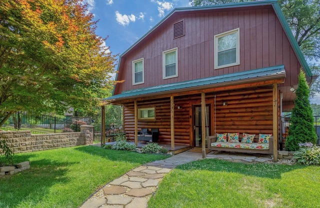 Spacious Waterfront Home on Claytor Lake