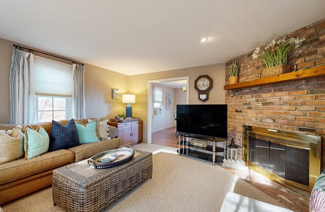 Spacious wooded retreat near canal & beach with deck & alfresco dining