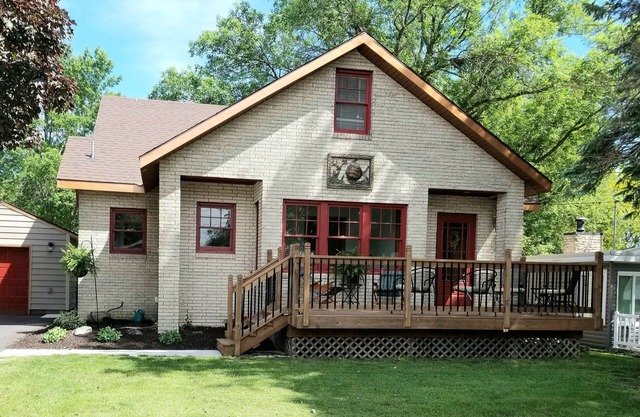 Spaciuos, welcoming home near Stae Park beach perfect for families and groups.