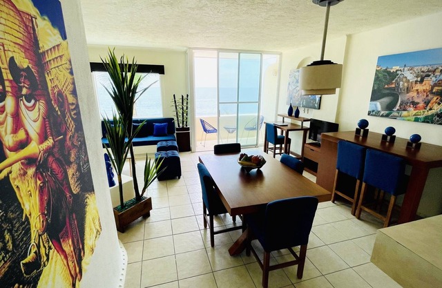 Spectacular Apt on the Beach with Ocean View
