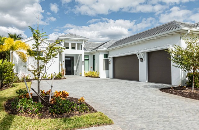 SPECTACULAR BRAND NEW ESTATE HOME IN THE PENINSULA - TREVISO BAY POOL/SPA +