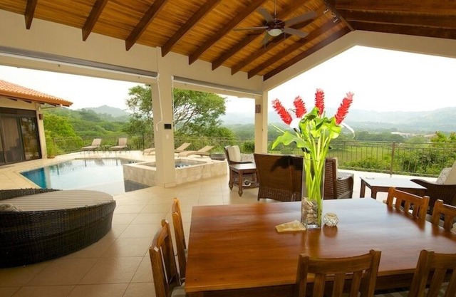 Spectacular Luxury Vacation Home - Breathtaking Views - Best Climate