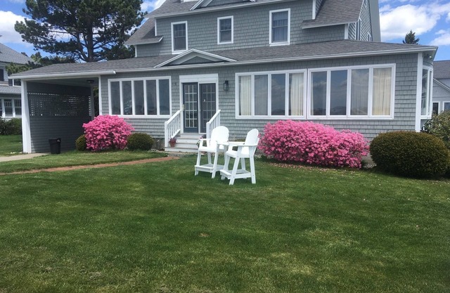 Spectacular Oceanfront Oasis