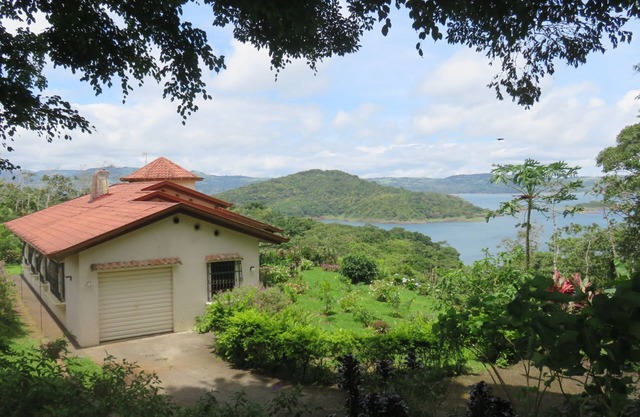 Spectacular view, convenient to attractions of Monteverde and Arenal Volcano