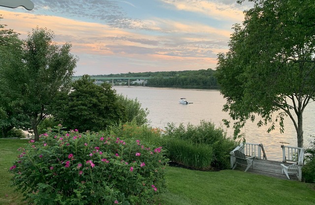 Spectacular Waterfront Home on the Maine Coast!