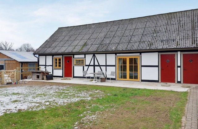 Spend your vacation on a horse farm!