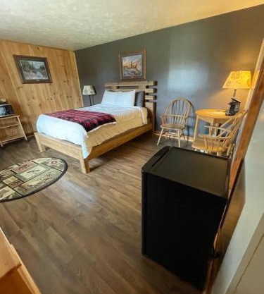 Spillover Motel and Inn