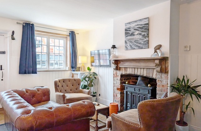 Spindrift - Arundel - Traditional cottage sleeps 4 guests in 2 bedrooms