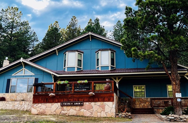 Spirit Bear Chalet: Your Home Away From Home in Angel Fire, NM