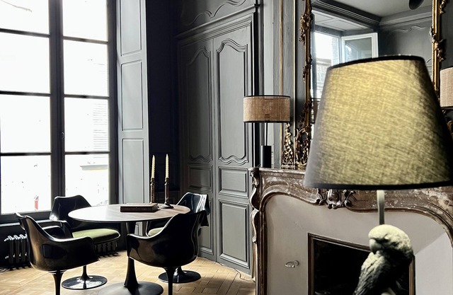 Splendid 2-room apartment 65 m2 17th century town house