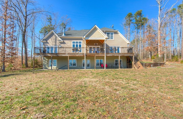 Splendid, dog-friendly, lakefront home w/a private dock & amazing views
