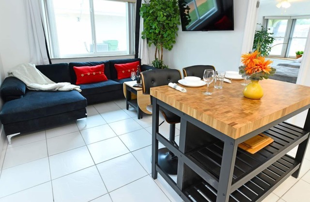 Spring Break |1 Bed apartment | Beach 5min | Free Bikes