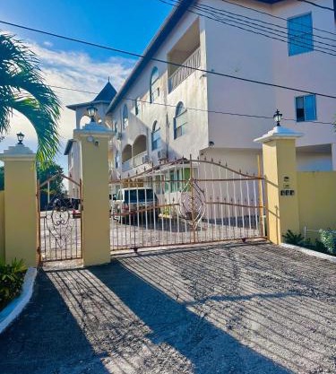 Spring Palm Estate
