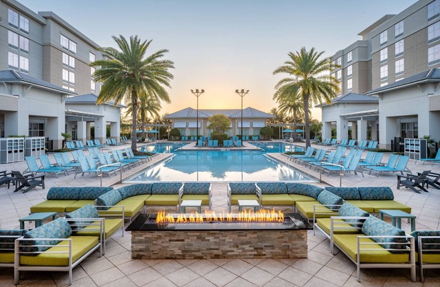 SpringHill Suites Orlando at FLAMINGO CROSSINGS® Town Center/Western Entrance